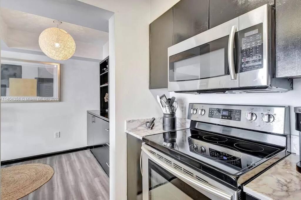 New Stunning 2br Brickell Condo-free Parking Apartamento *