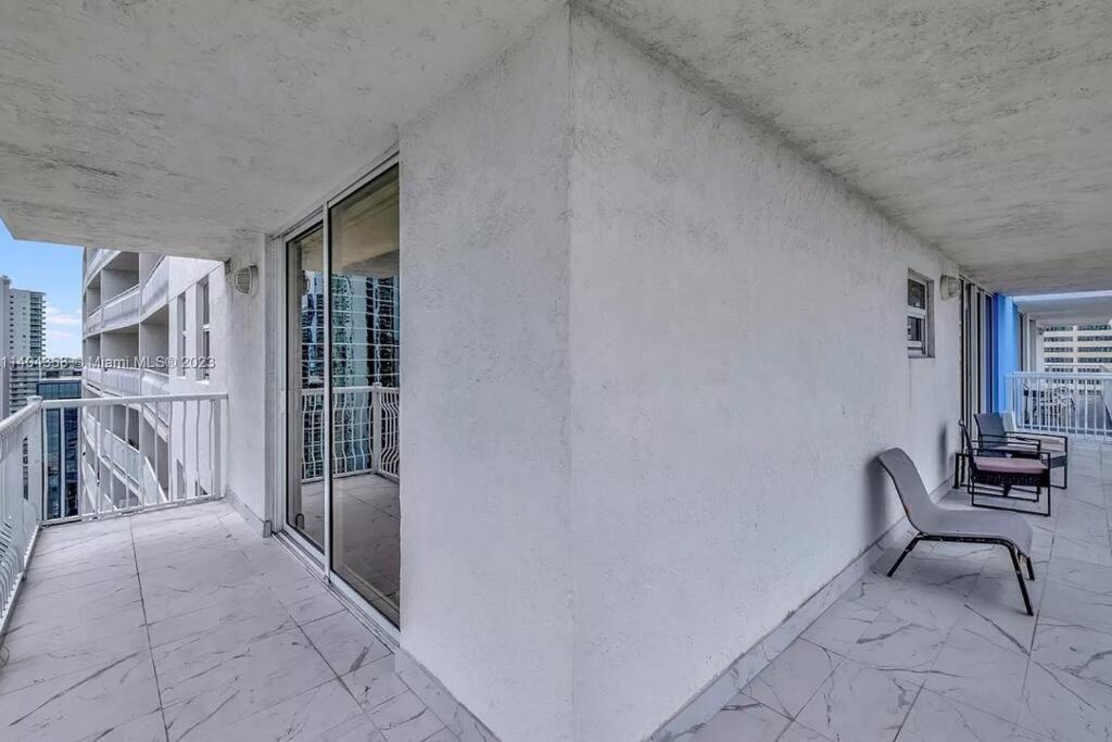 New Stunning 2br Brickell Condo-free Parking Apartamento