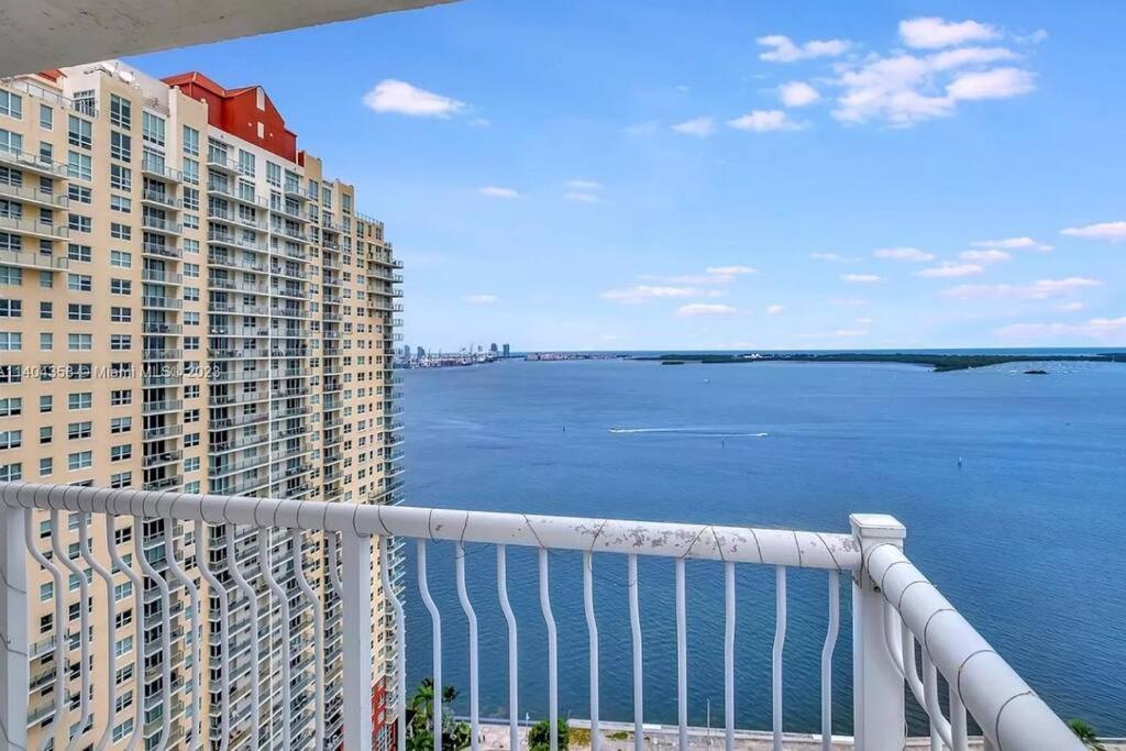 New Stunning 2br Brickell Condo-free Parking Apartamento *