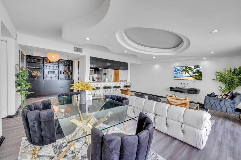 Apartamento New Stunning 2br Brickell Condo-free Parking