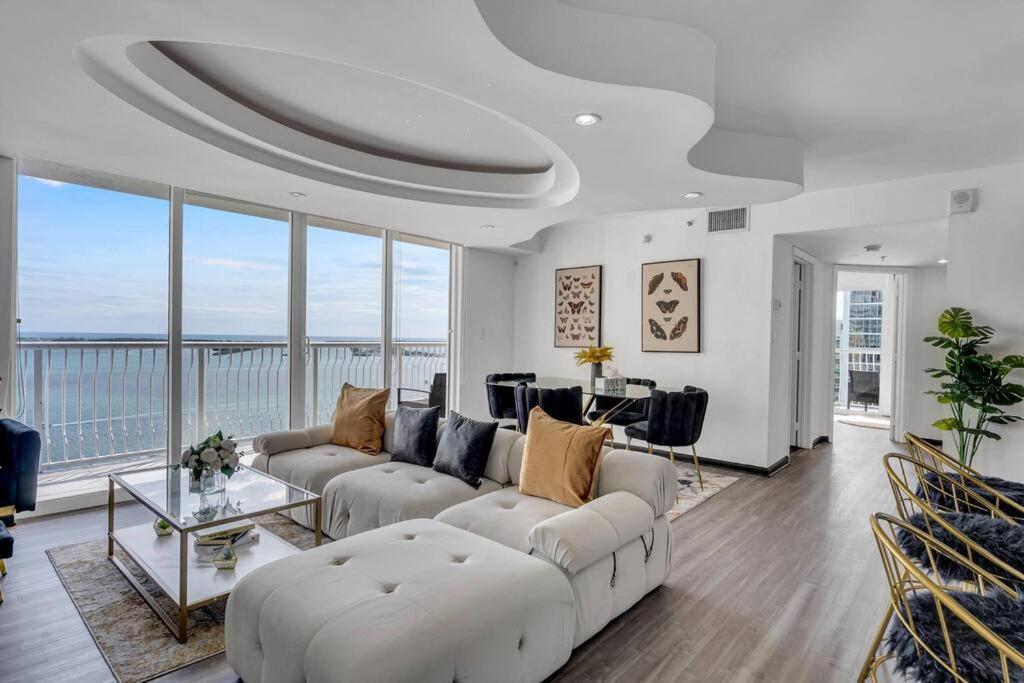 Apartamento New Stunning 2br Brickell Condo-free Parking *